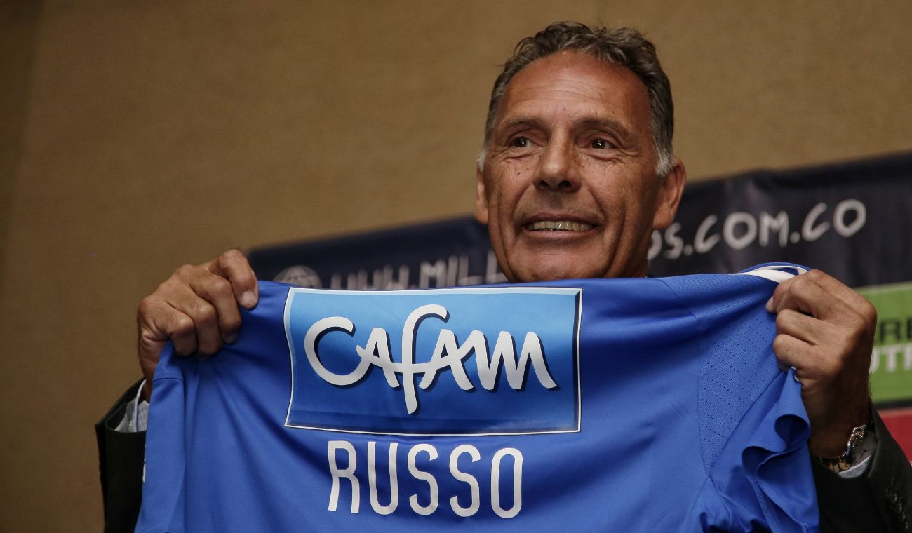 Hinchas de Millonarios se tomaron El Campín para despedir a Miguel Russo
